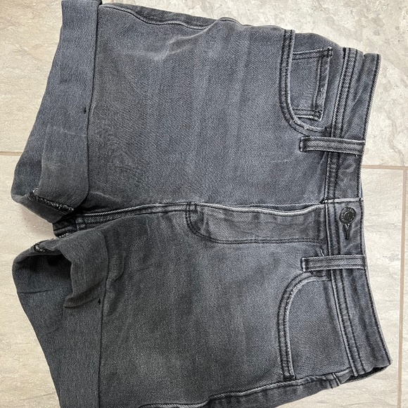 black jean shorts - Picture 4 of 6